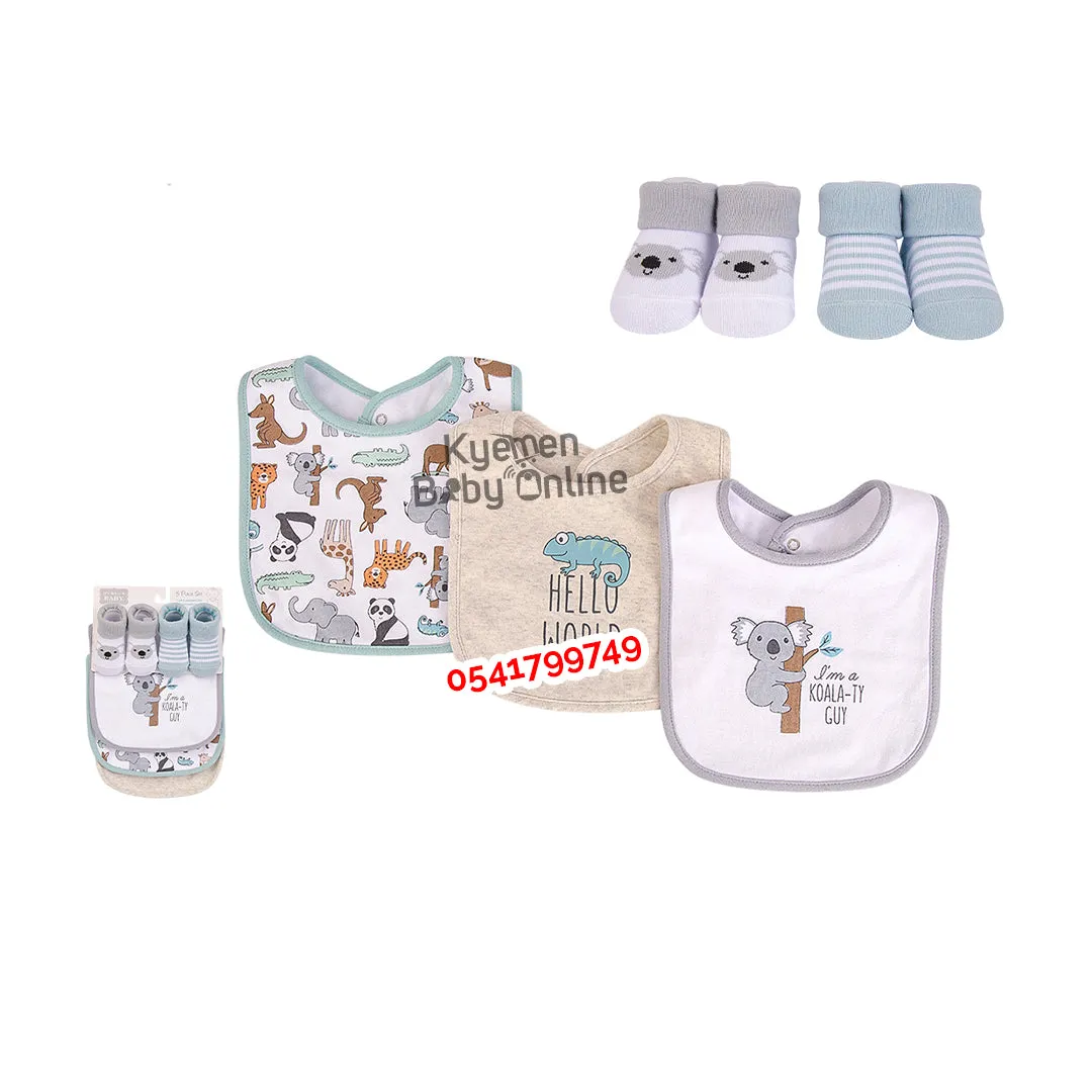 Baby Bib With Socks (Hudson Baby ) 3 Pairs