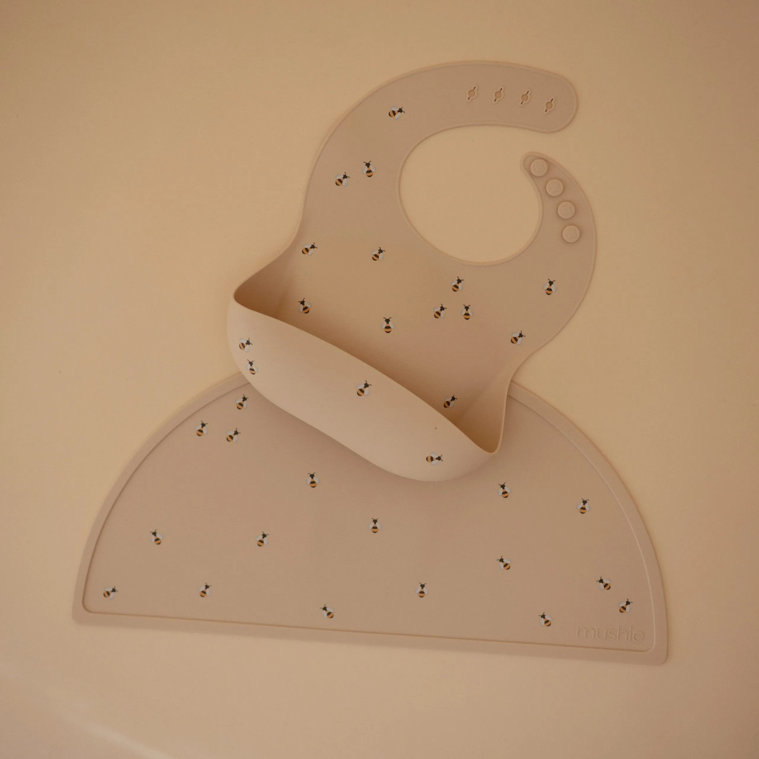 Silicone Baby Bib (Bees)